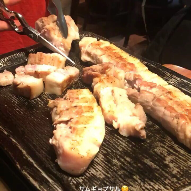 サムギョップサル200ｇ（サンチュキムチサラダ付き）(ノルブネ 横浜ベイクォーター店)