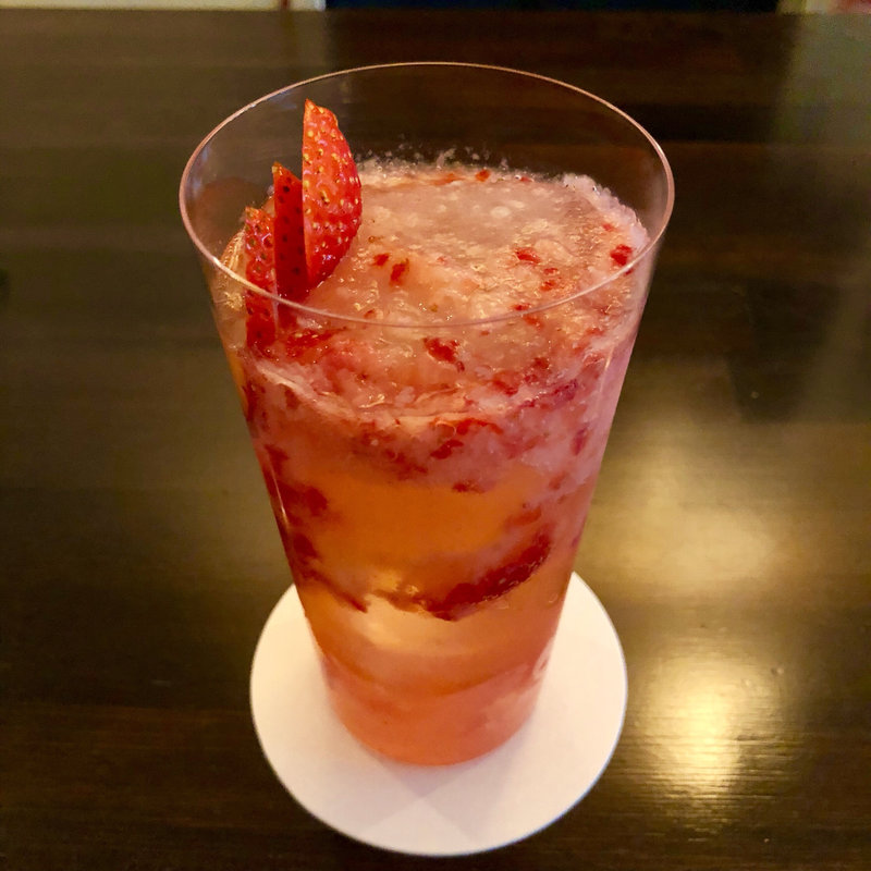 いちごのカクテル(エリュクス)