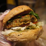 Quinoa Mushroom Veggie Burger(Burger Ray忠孝店)