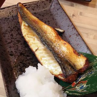 サバの塩焼き(鶴見酒場 鶴見西口店)