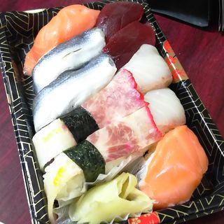 寿司5種（10貫）(ななつぼ 鹿島田店)