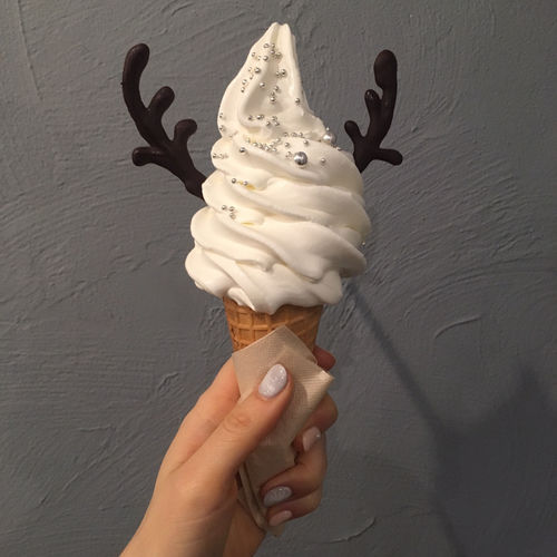 ミルクソフトクリーム クリスマス限定トッピング(Groovy Ice Cream