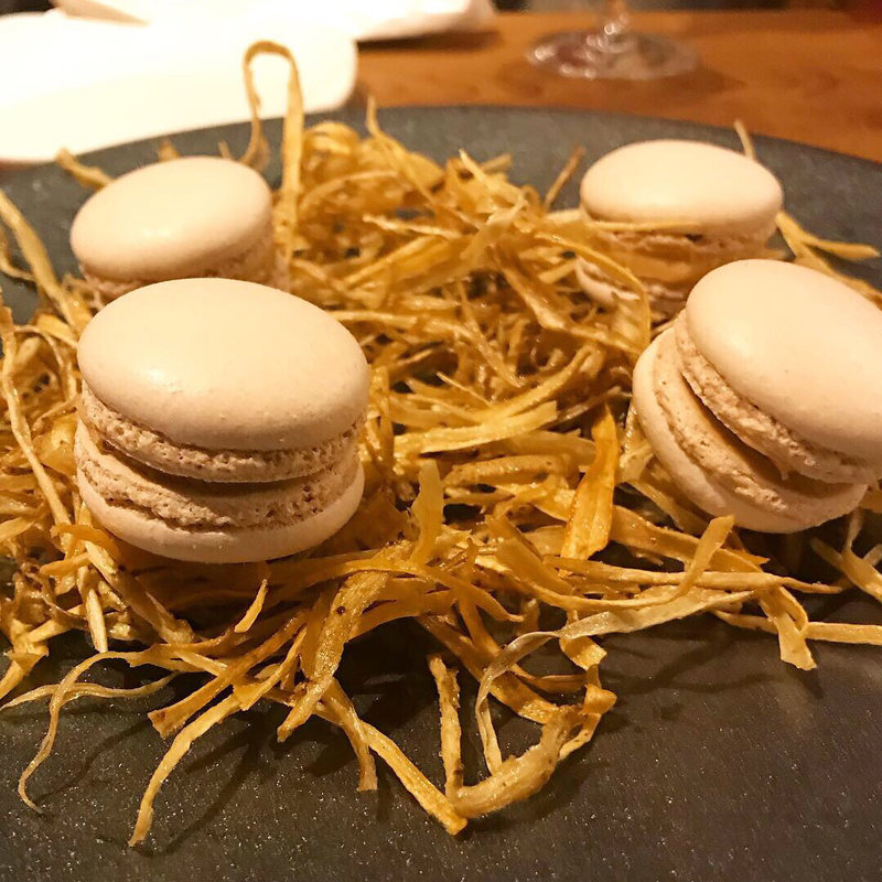 フォアグラのマカロン(パフェテリア Largo)