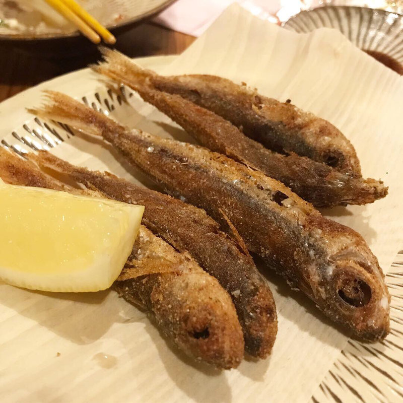 小さいグルクンの唐揚げ(離 （はなれ）)