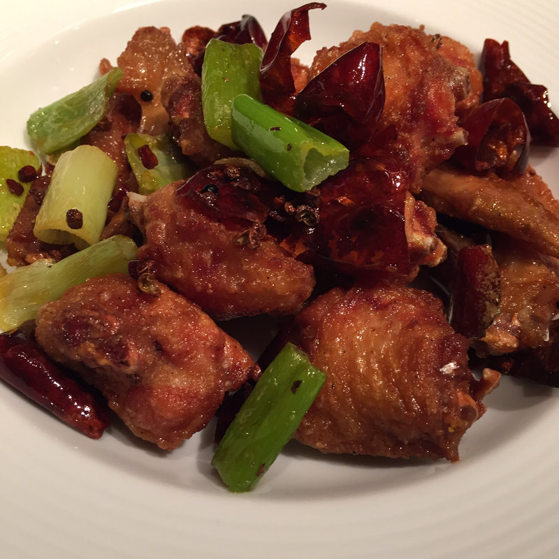 シビ辛山椒手羽先(小さな中華バル)