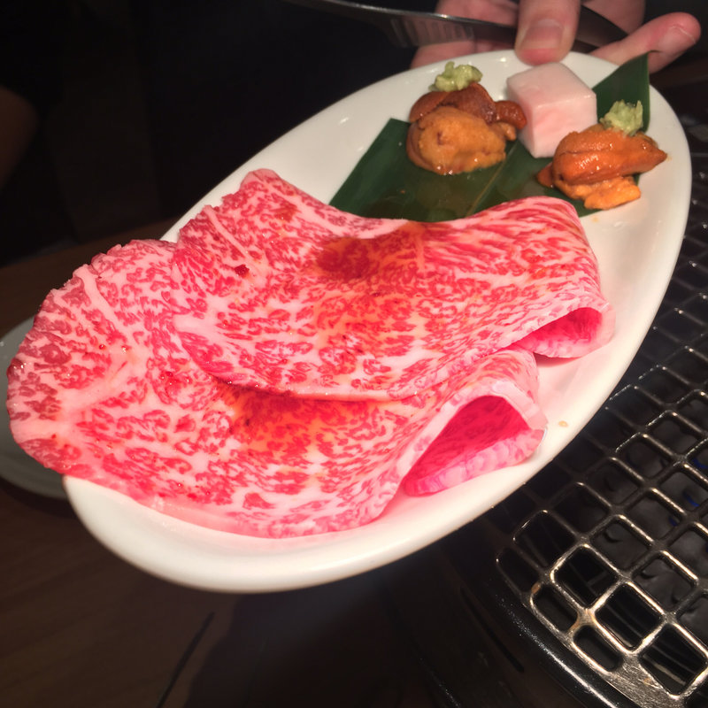 極上コラボ リブ芯の贅沢うにロール 2枚(焼肉居酒屋マルウシミート 田町店)
