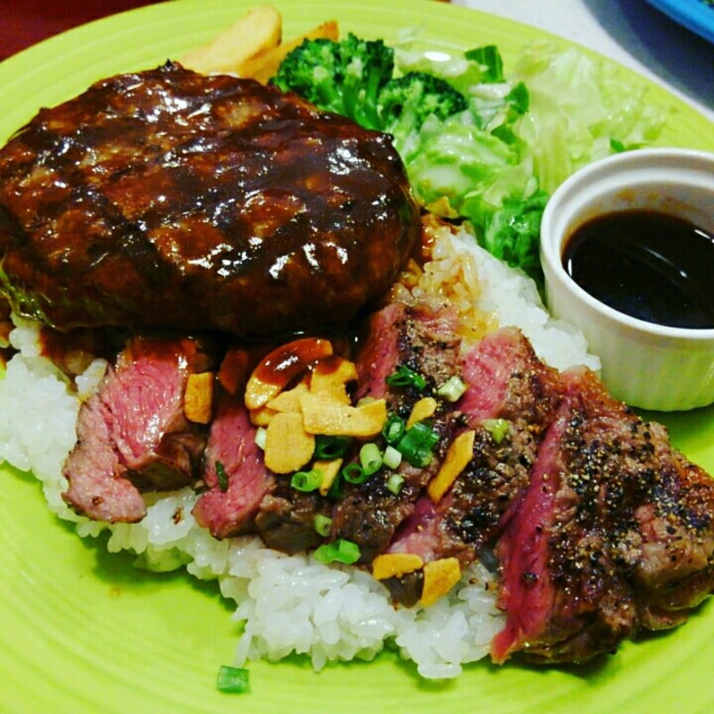 ハンバーグ&国産牛サーロインステーキ丼(イーワイズ （【旧店名】ハンバーガーランド）)