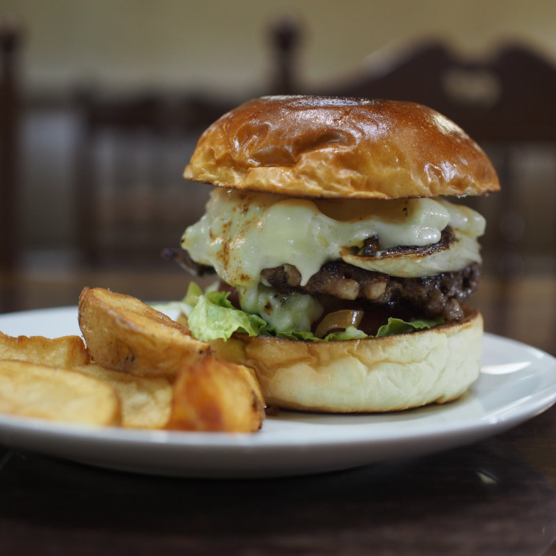 下仁田ネギホワイトソースグラタン風バーガー(香留壇)