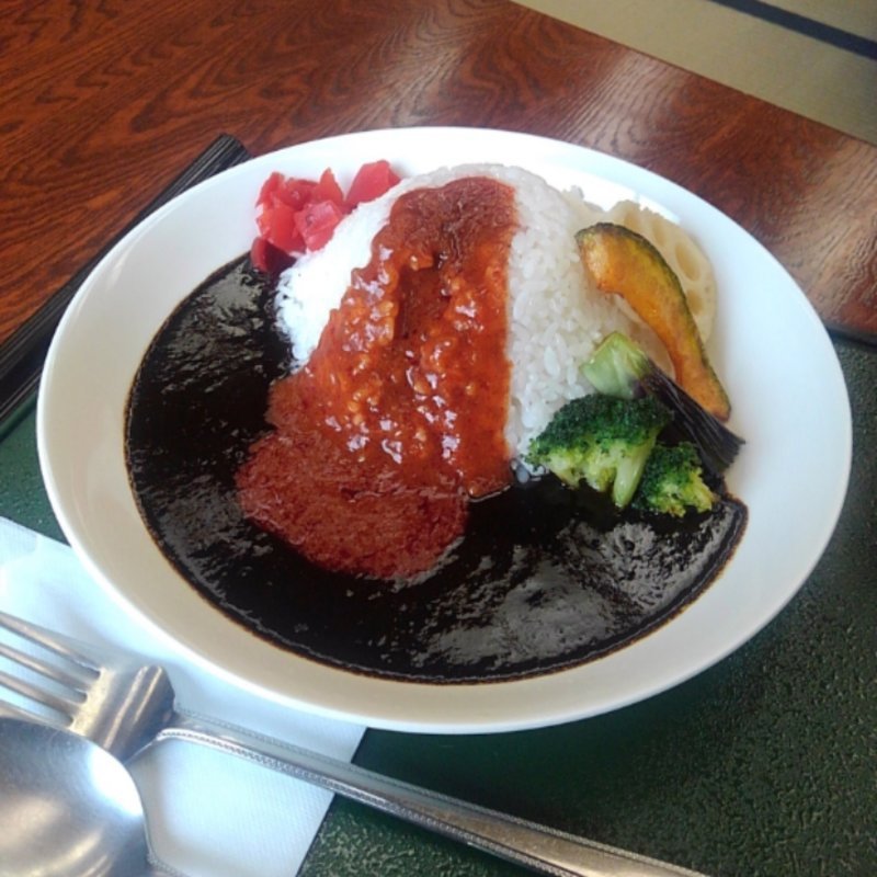 熔岩流黒カレー(岩手山焼走り　おっほ亭 )