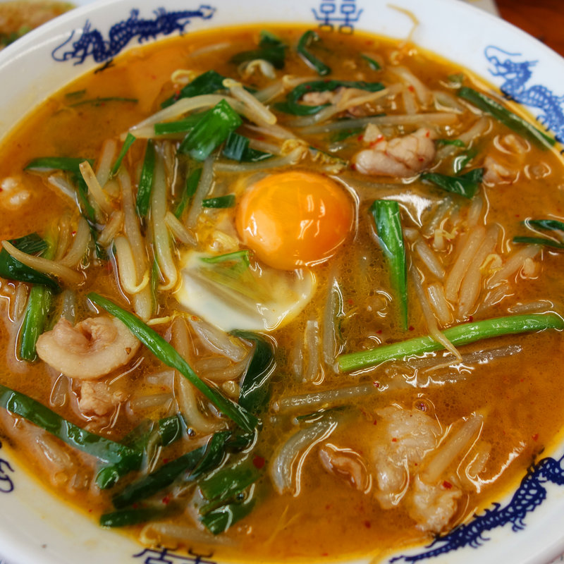 韮辛麺(黄金の福ワンタン まくり （オウゴンノフクワンタン マクリ）)