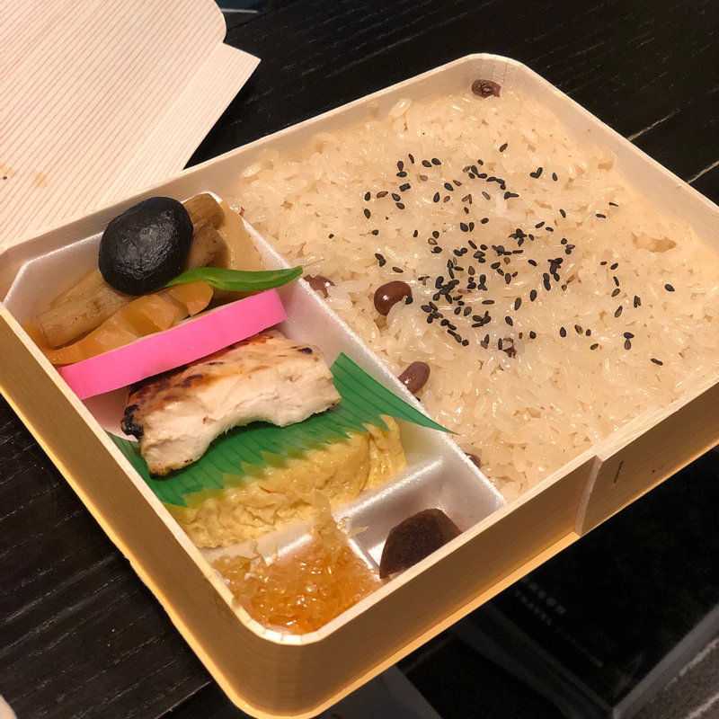 赤飯弁当(辨松 東横のれん街 （ベンマツ）)