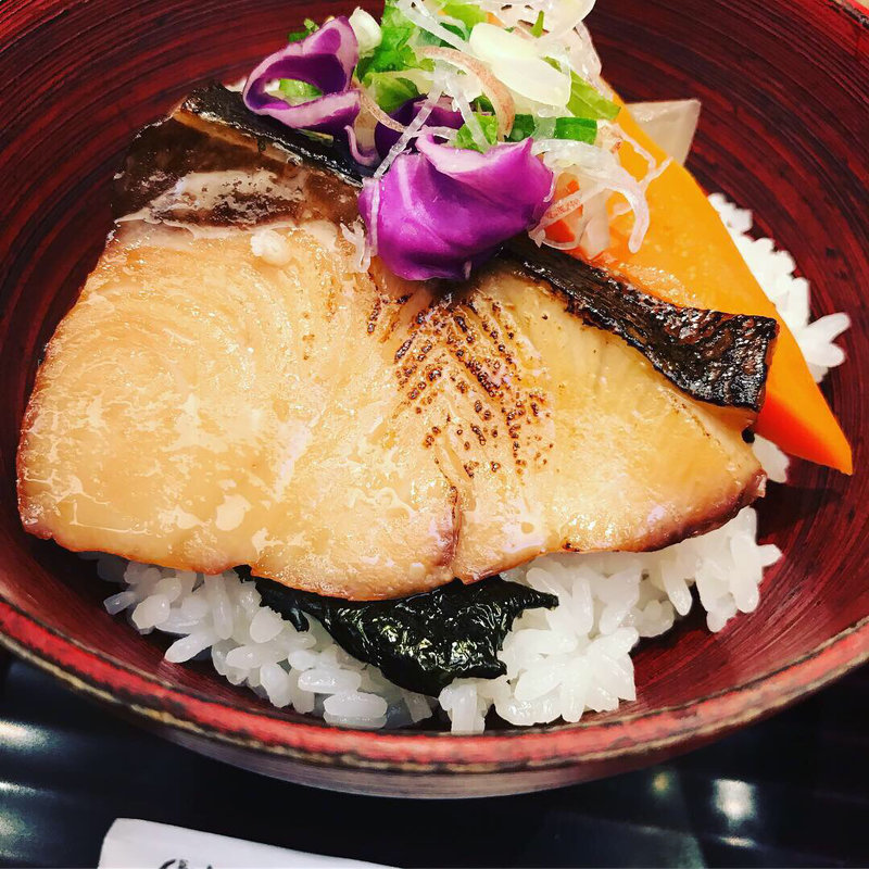 鰆の幽庵焼き丼(はしたて)