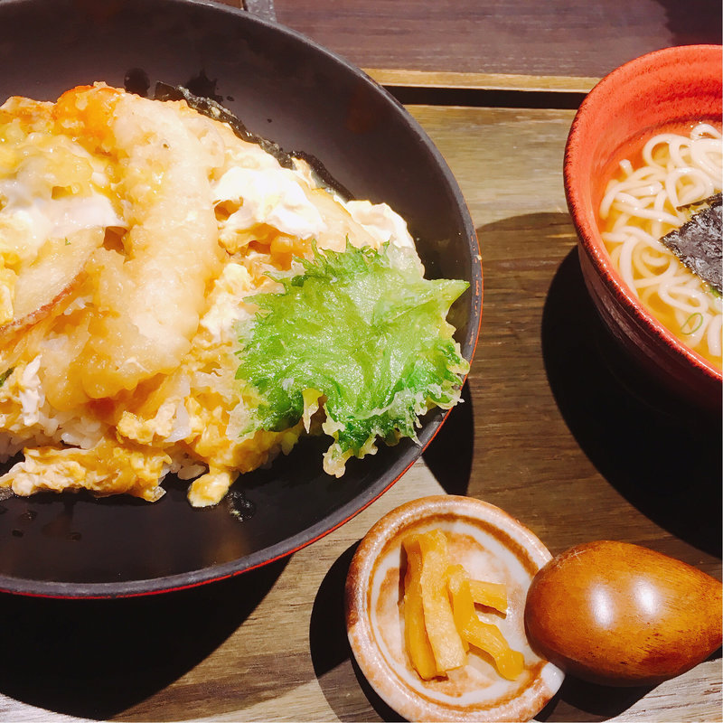 天とじ丼(麺匠の心つくし つるとんたん 六本木店)