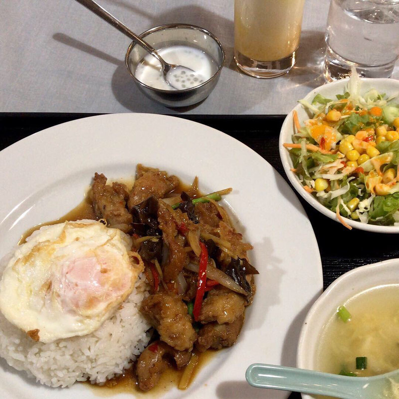 本日のタイスペシャルランチ(アジアティーク)