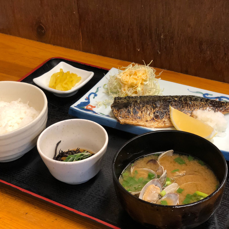 サバの塩焼き定食(博多魚がし 西側食堂街店)