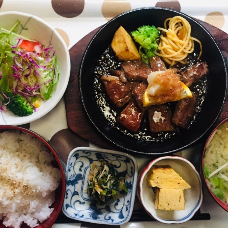 鹿児島黒牛ステーキ定食(居酒屋 咲く家)
