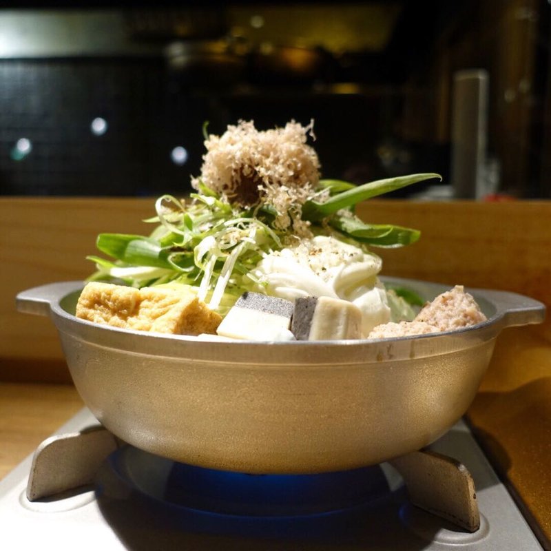 黒毛和牛ホルモンの京風味噌なべ 赤鍋(京家　KARASUMA （キョウヤ　カラスマ）)