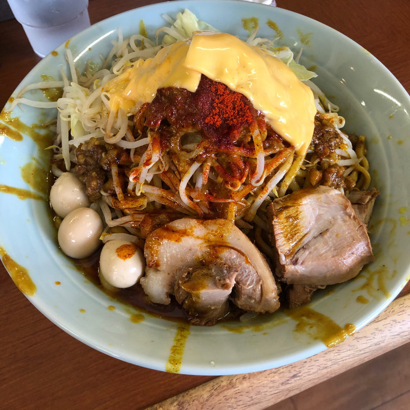 しびれるカレーまぜそば（地球規模ソラ×さん田コラボ）(ラーメン荘 地球規模で考えろ ソラ)