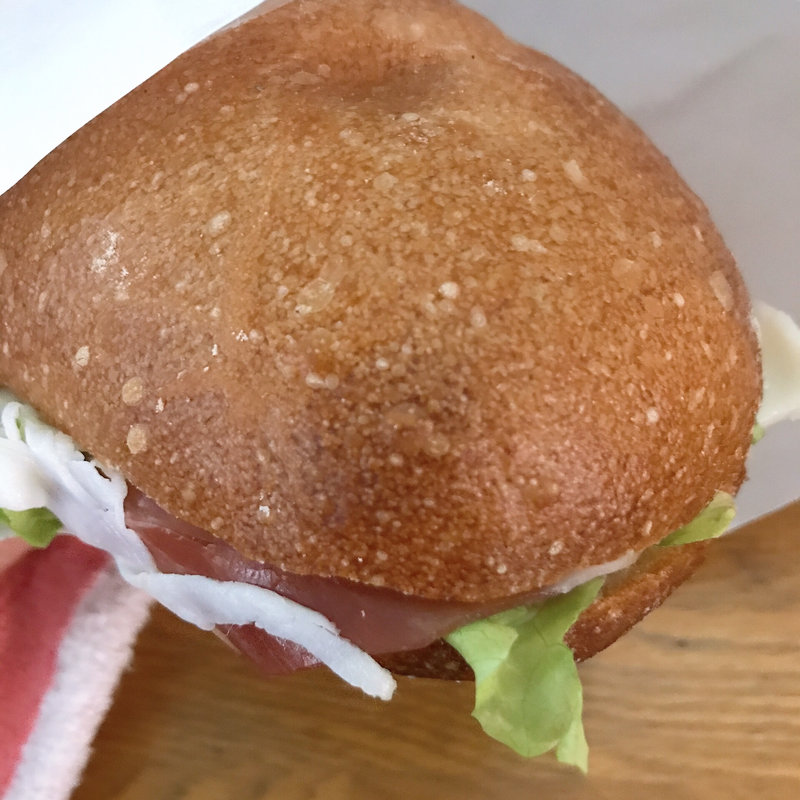 生ハムとモッツァレラのパニーニ(パンとエスプレッソと)