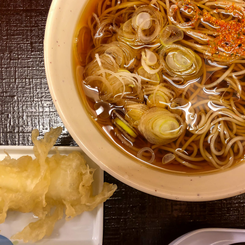 かけそばとイカ天(いわもとQ 池袋店（イワモトキュー）)