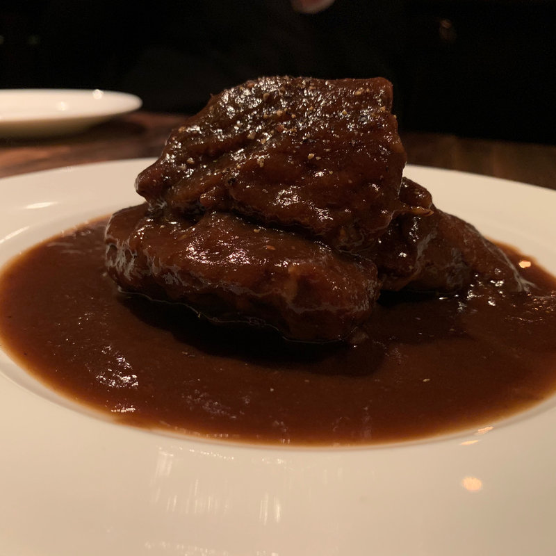 牛ほほ肉の黒ビール煮込み カルボナート(羽山料理店)