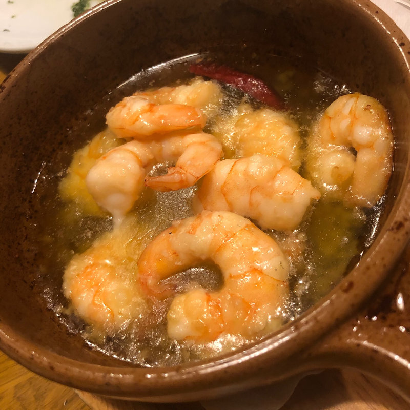 神の海老のアヒージョ(Bar de España Mon)