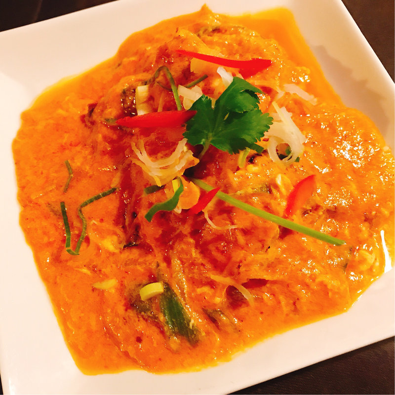 クン パット ボン カリー(ポム タイ料理)