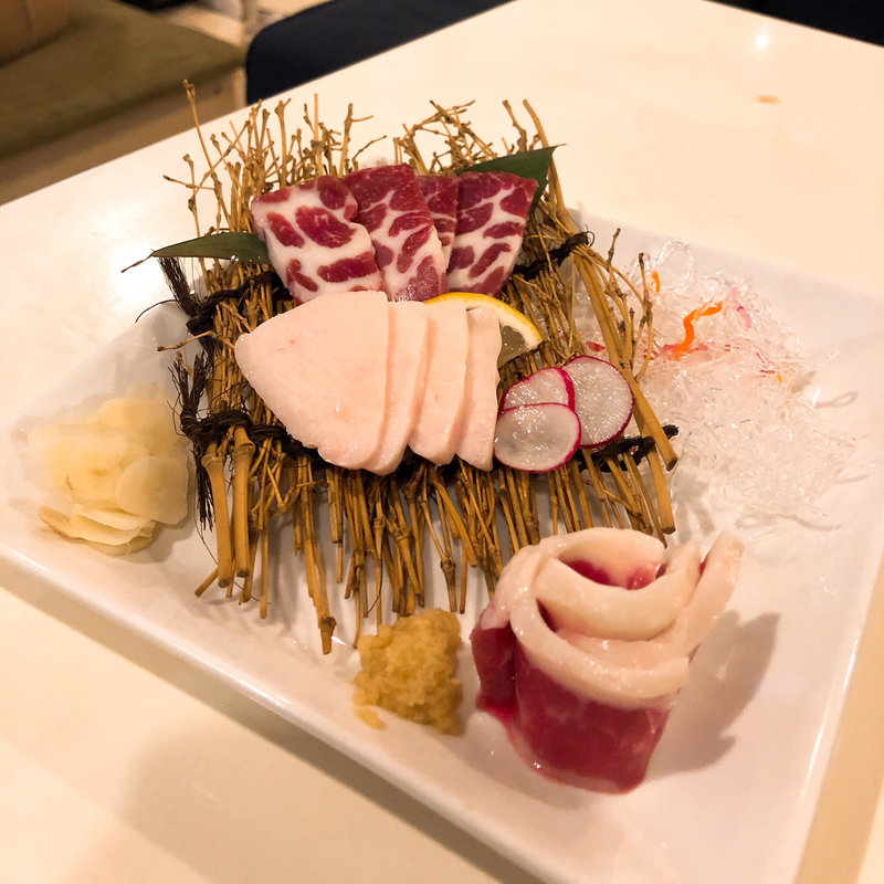 馬刺3種盛り(職肉酒屋)