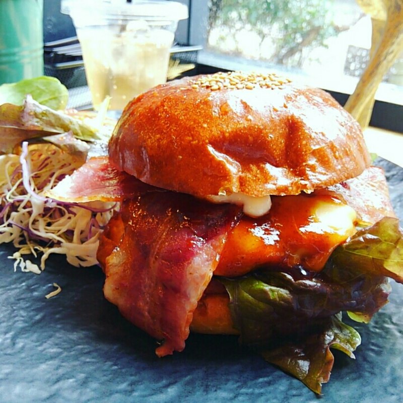 ベーコンチーズバーガー(GREEDY BURGER (グリーディーバーガー))