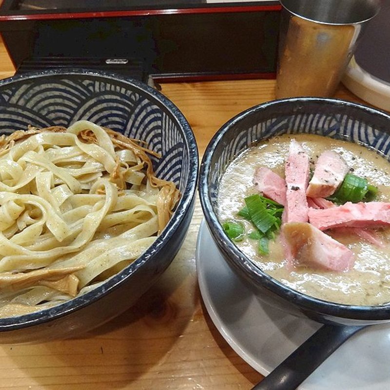 濃厚ホワホワ白湯つけ麺(極麺 青二犀 （ゴクメン アオニサイ）)