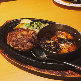プレミアムハンバーグステーキ&薄切り牛肉のビーフシチュー(バケット アリオ亀有店)