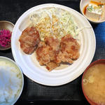 鶏の唐揚げ定食(小)(米米食堂 )