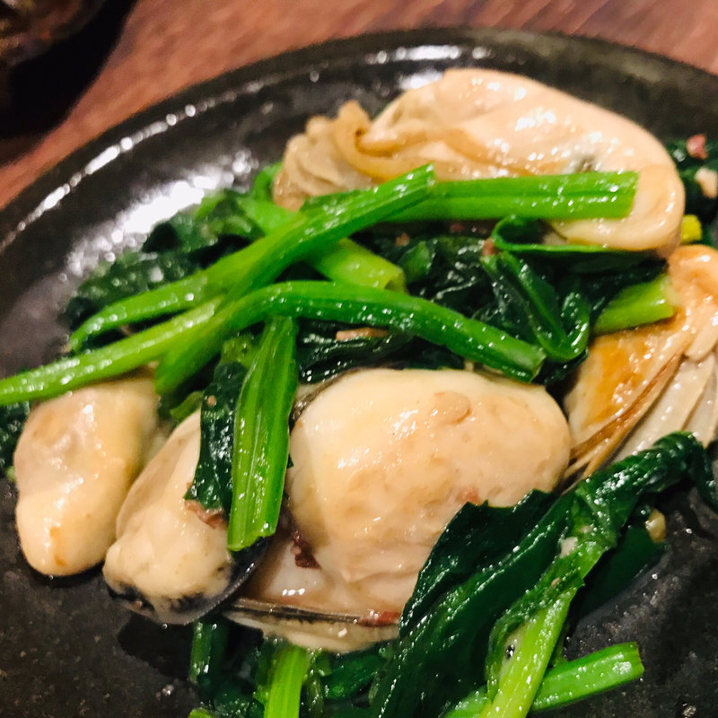 仙鳳趾牡蠣のほうれん草バターソテー(つじ田)