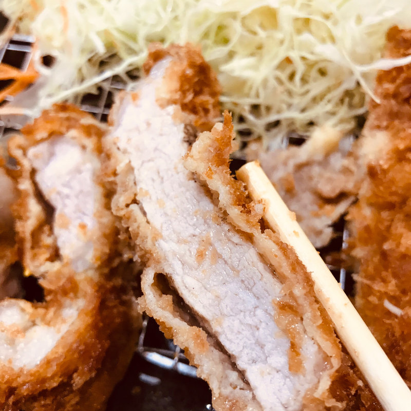 特別ロースとんかつ定食(とんかつ豚晴 本店 （とんかつとんはる）)