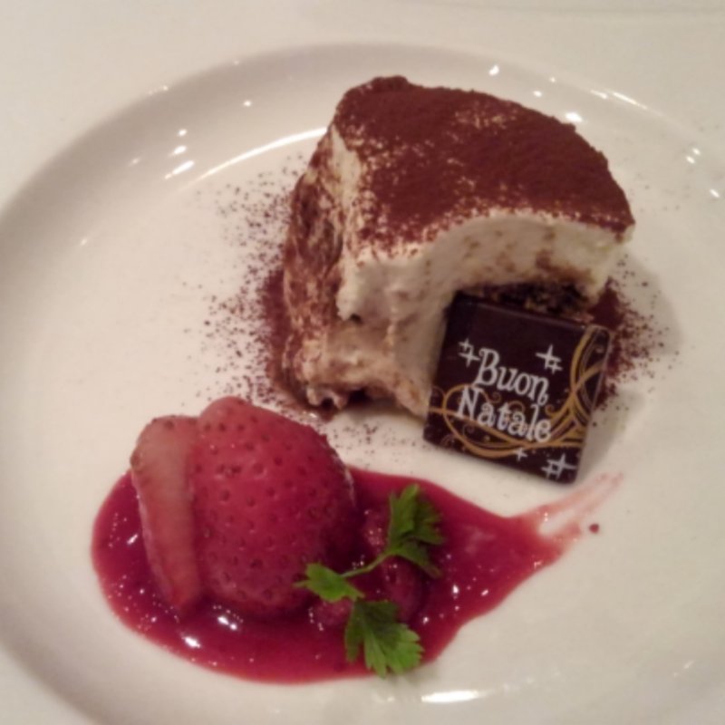 イチゴマリネとティラミス(TRATTORIA ARIETTA（トラットリア アリエッタ）)