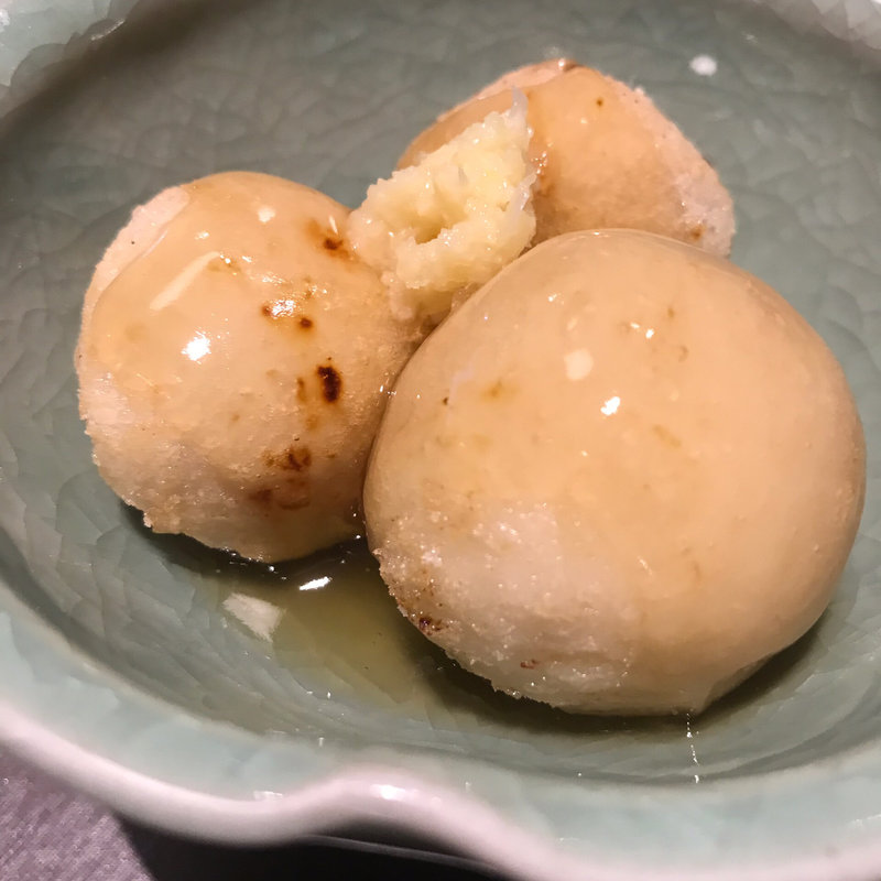 付き出し 小芋の唐揚げ餡掛け(炙りとお酒 磯銀)