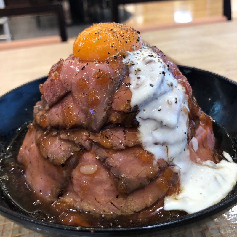 ローストビーフ丼 特盛(ローストビーフ星 イオンりんくう泉南)
