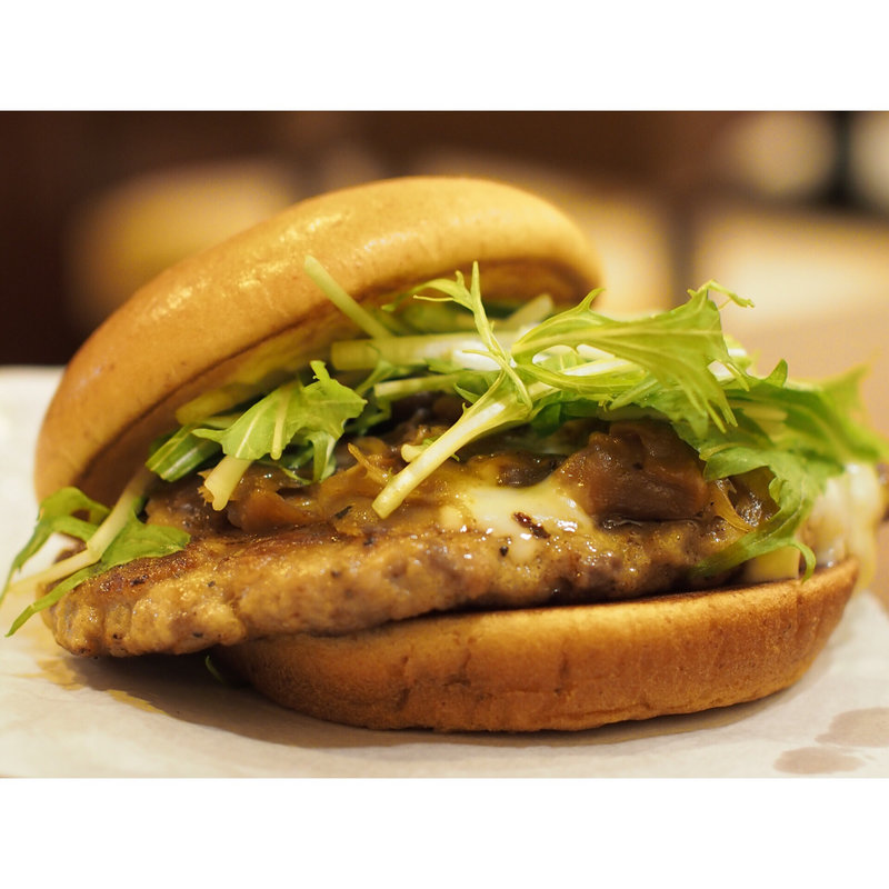 とびきりハンバーグサンド(きのこ＆チーズ)(モスバーガー 豊中名神口店)