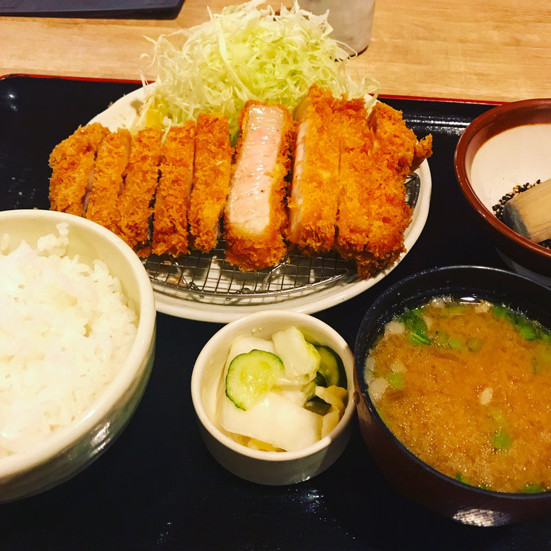 特ロースかつ定食(有馬 )