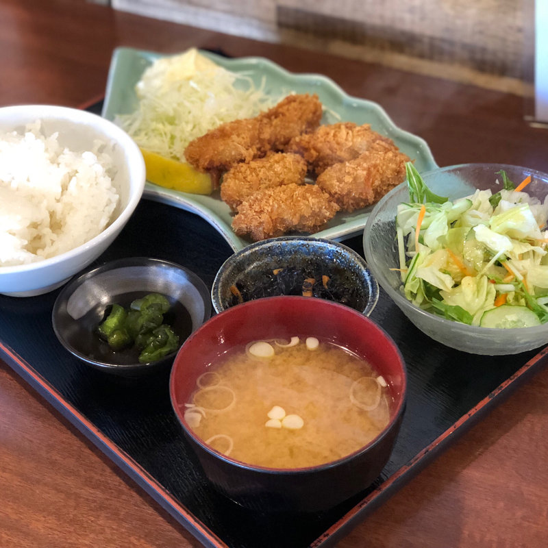 カキフライ定食(ししとう )