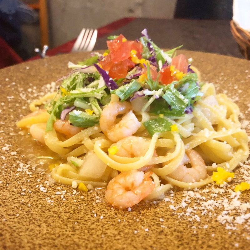 小海老のペペロンチーノ水菜とゆずのサラダ添え(レストラン タガミ （Restaurant Tagami）)