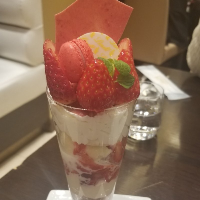ショコラパフェストロベリー(リンツ ショコラ カフェ 銀座店)