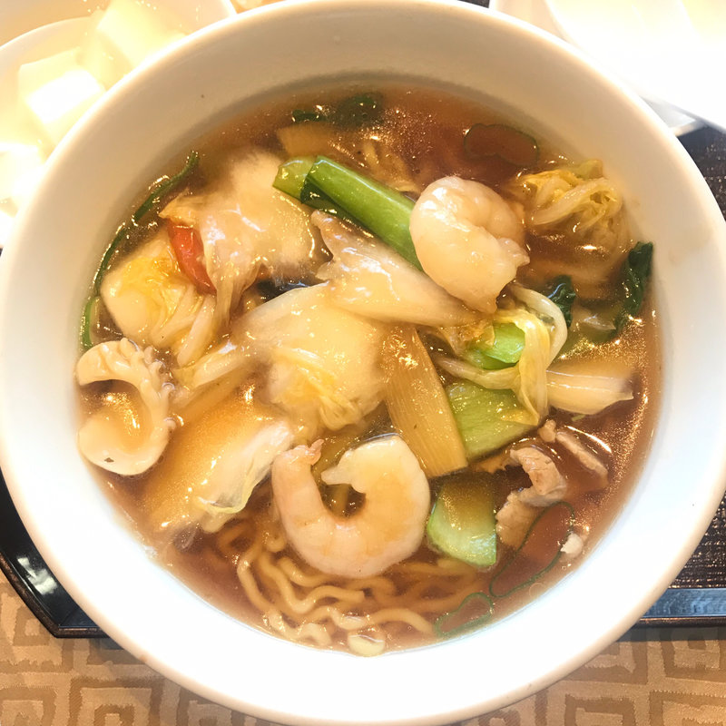 五目そば(上海料理 梅蘭 KITTE博多店)