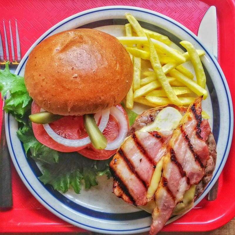 ベーコンチーズバーガー(アールダイナー （R Diner）)