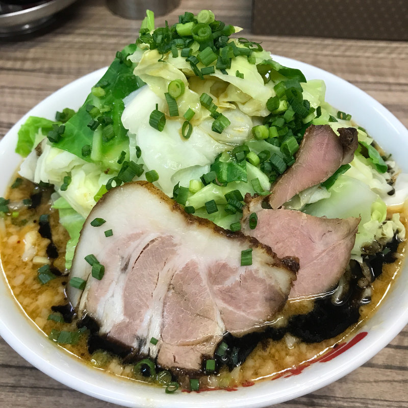 味噌ラーメン期間限定キャベツトッピング(味噌屋 八郎商店 新宿店 )