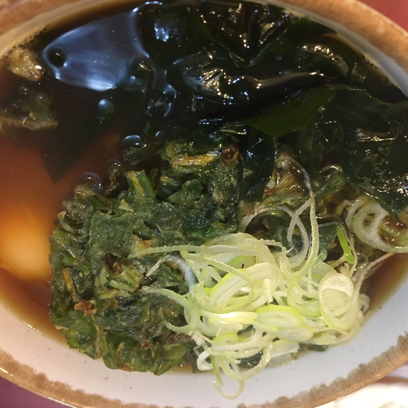 月見そば、春菊天(立喰 そば うどん 丹波屋)