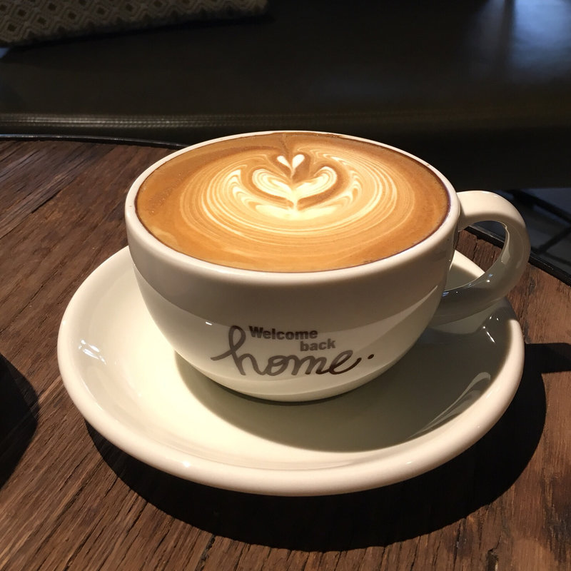 カフェラテ(ネイバーフッドアンドコーヒー 中山手通2丁目店 （Neighborhood and Coffee）)