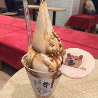 柴ふくの京きな粉ソフトクリーム(柴ふく ららぽーと名古屋みなとアクルス店)