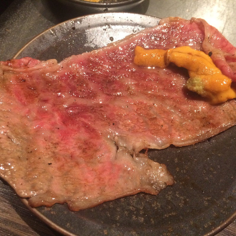 極上リブロースの雲丹巻き(琉宮苑)