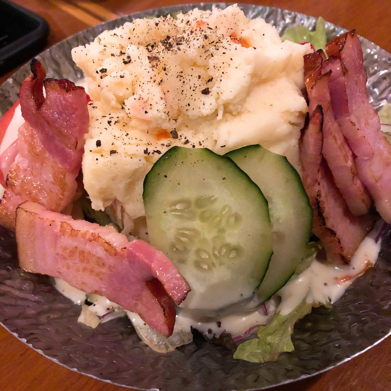 わたら瀬ポテトサラダ炙りベーコンのせ(わたら瀬)